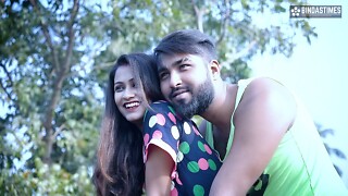 Pati ke chhote bhai apne salute nai nawalee bhabhi ko impress karke chodne ka maja luta jab ghar pe bhaiya nahi tha