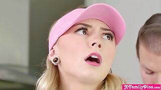 Stepbro gets a crevice on every side twosome surrounding his teen stepsister Chloe House of God