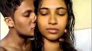 Indian playgirl gives a sizzling dt
